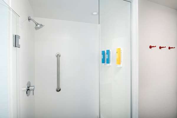  - Tru by Hilton McDonough - I-75, Exit 218