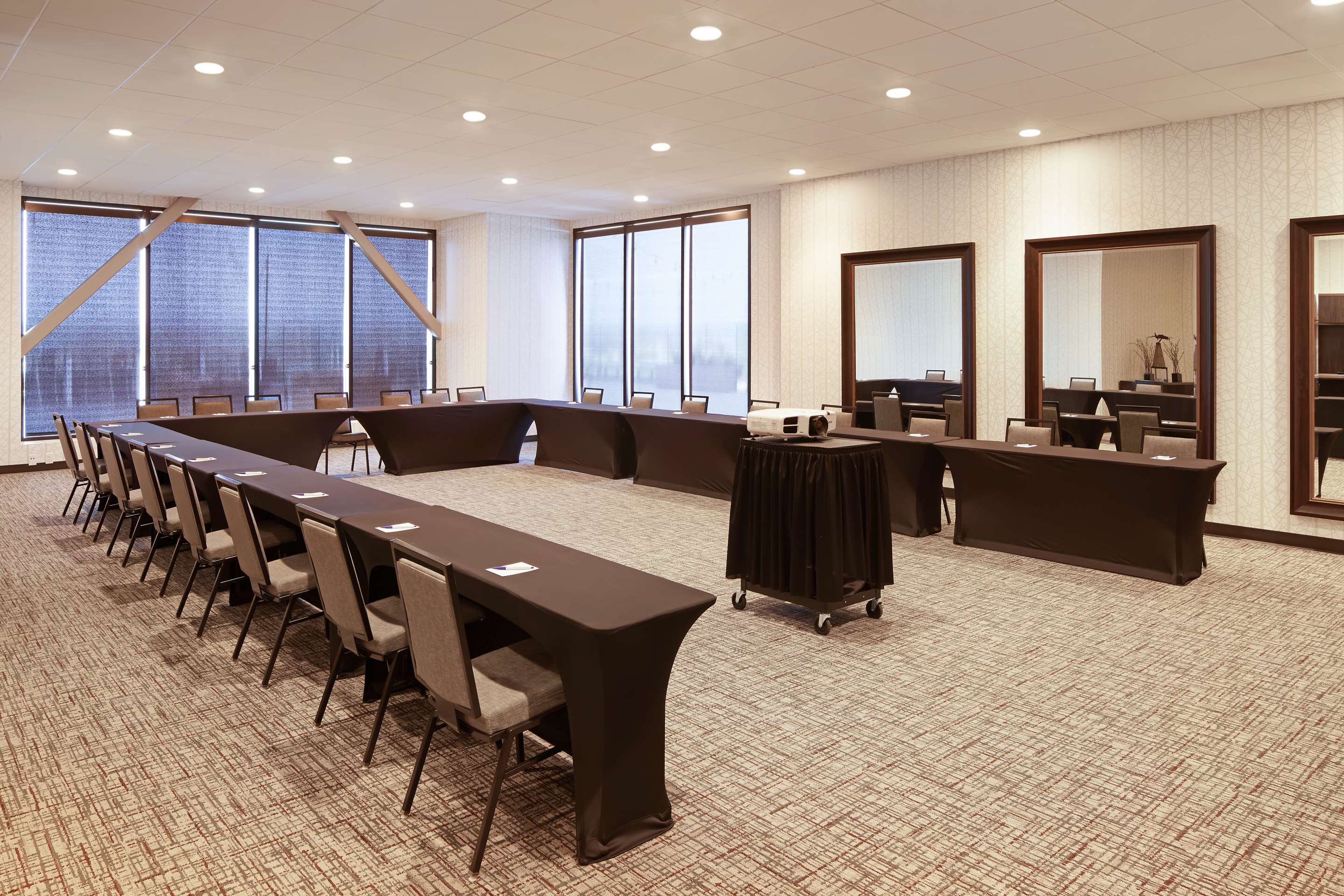 Meeting Room | H Hotel Los Angeles, Curio Collection by Hilton