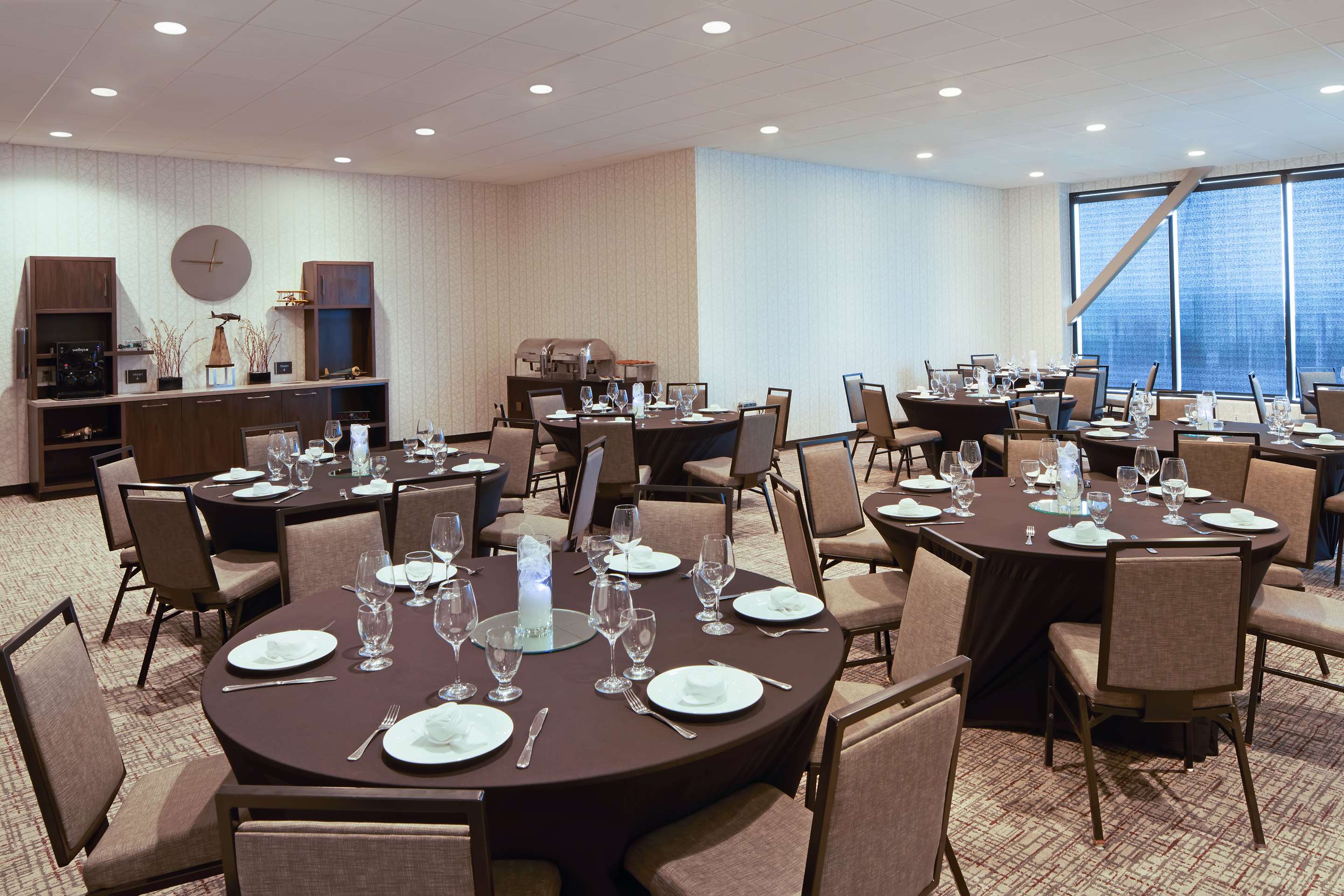 Meeting Room | H Hotel Los Angeles, Curio Collection by Hilton