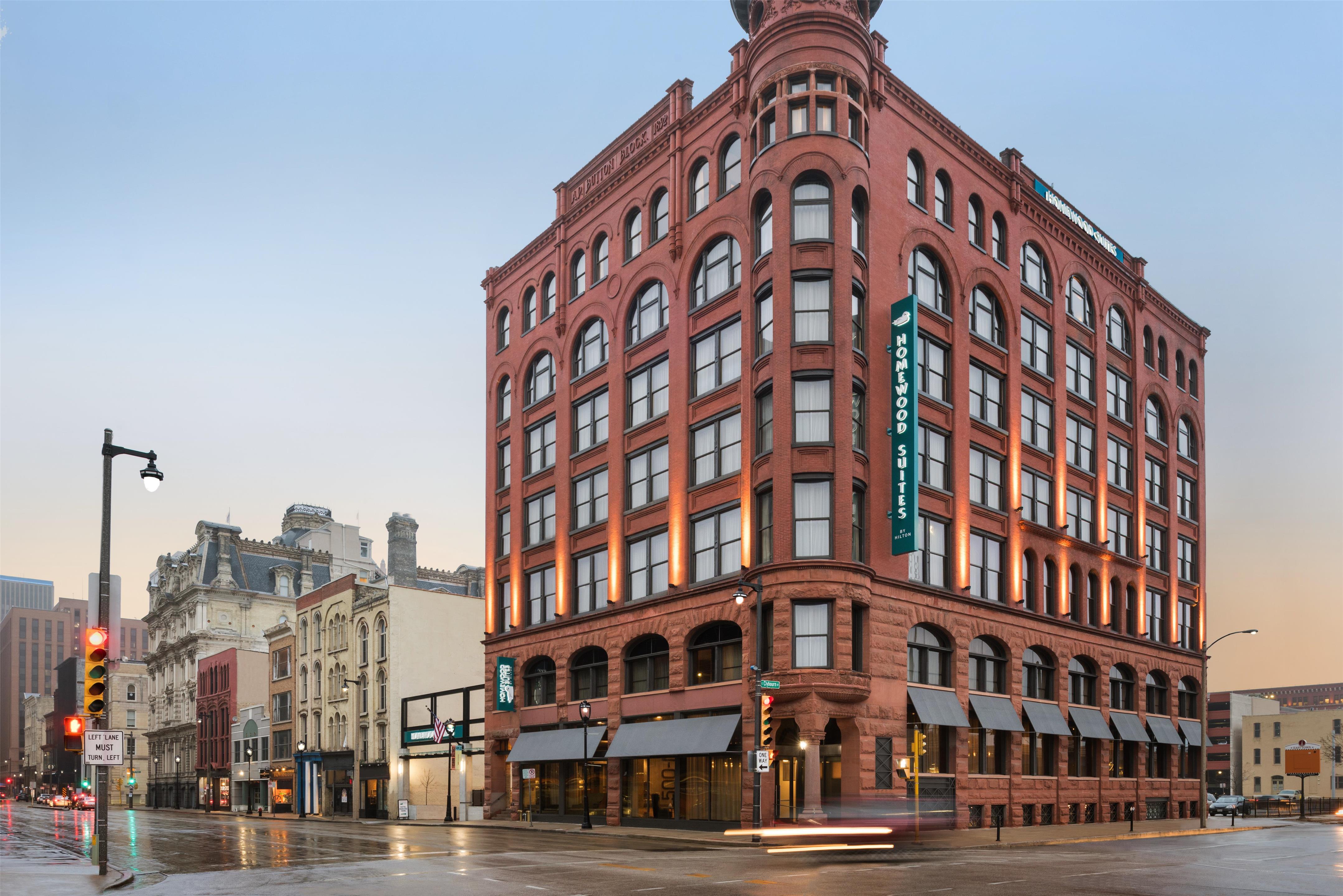 Exterior | Homewood Suites By Hilton Milwaukee Downtown