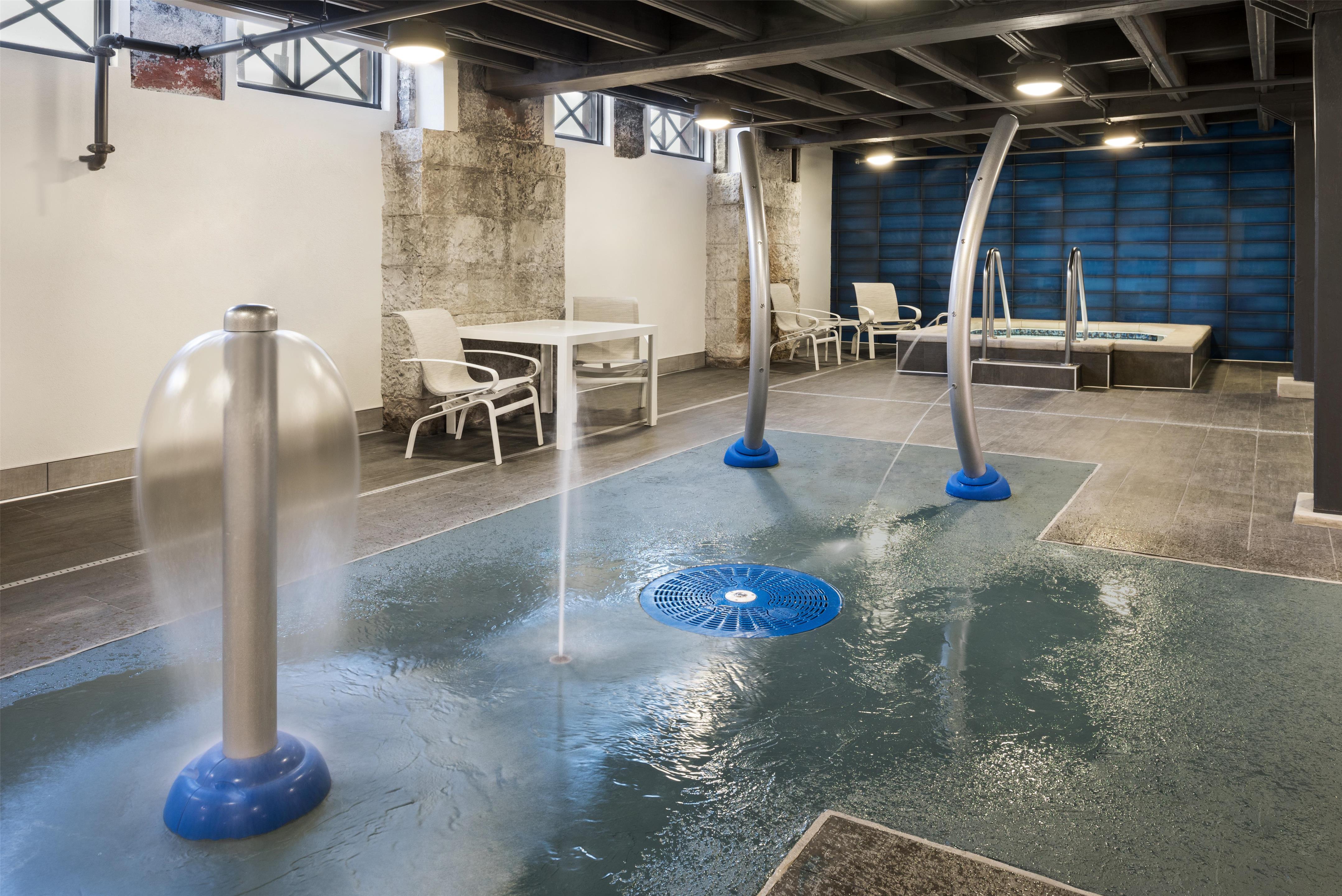Pool | Homewood Suites By Hilton Milwaukee Downtown