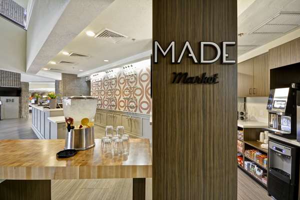 Restaurant - DoubleTree by Hilton North Phoenix - I-17, Exit 208