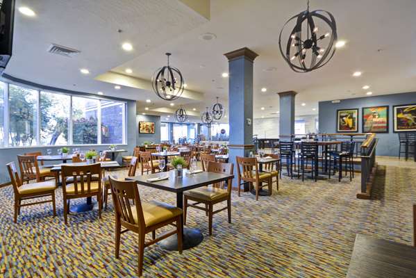 Restaurant - DoubleTree by Hilton North Phoenix - I-17, Exit 208
