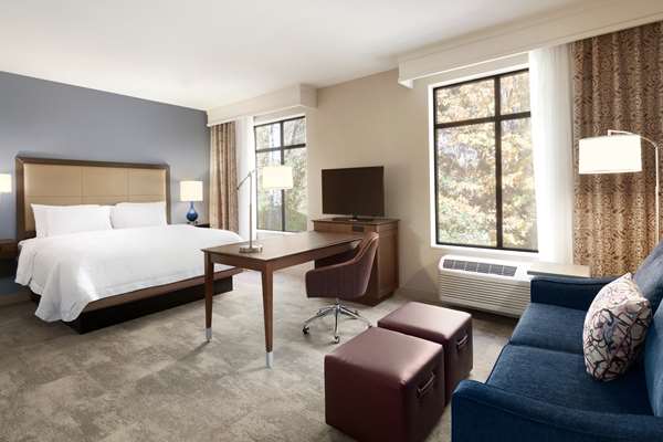  - Hampton Inn & Suites Renton