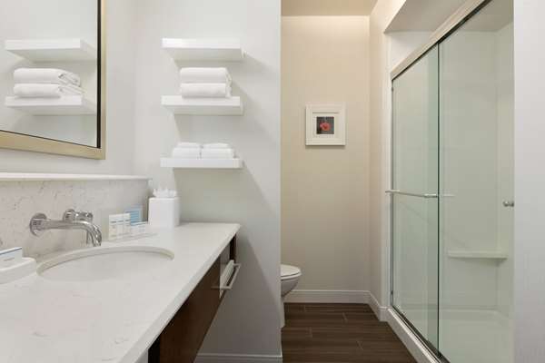  - Hampton Inn & Suites Renton