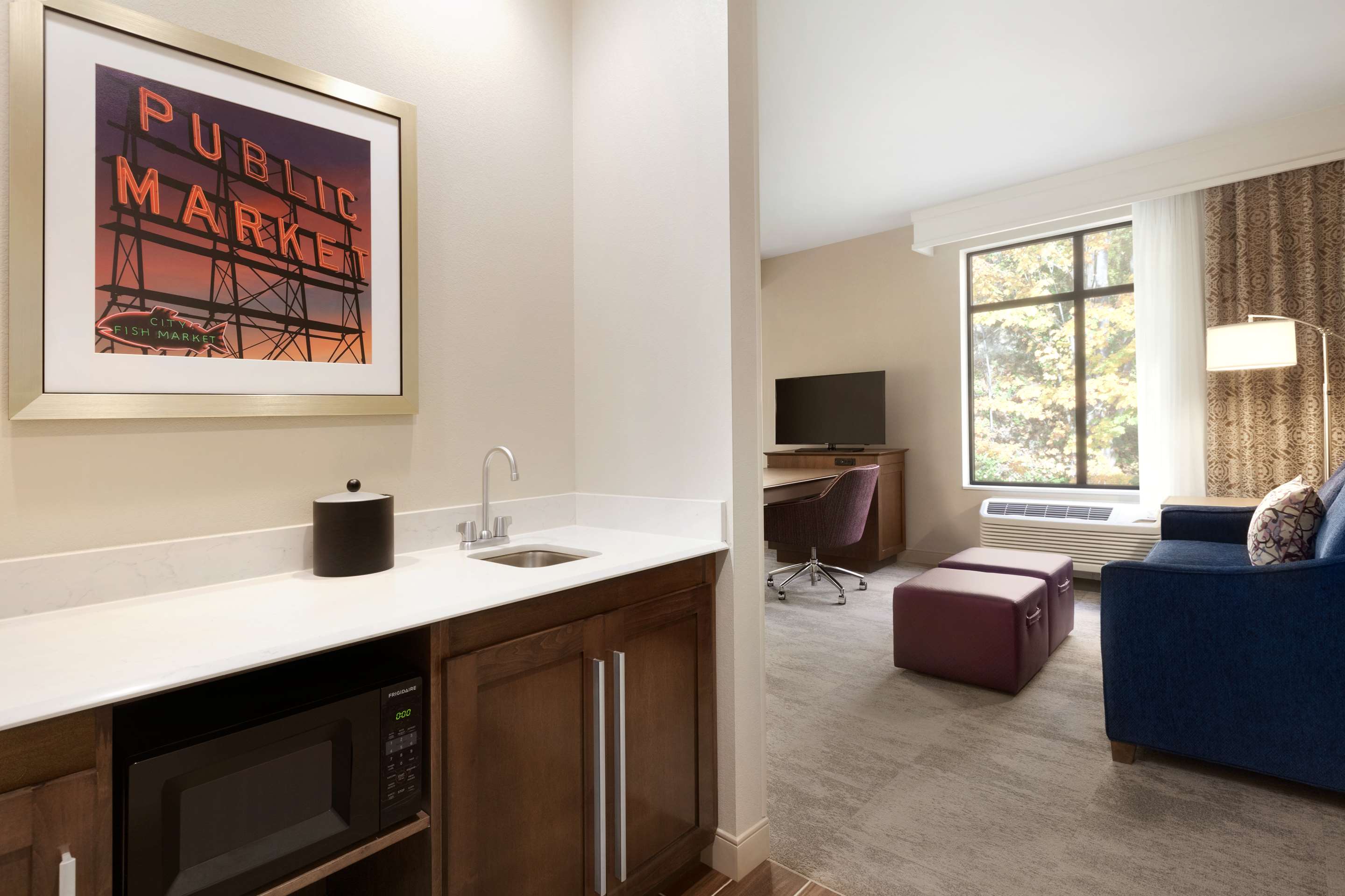 Guest room