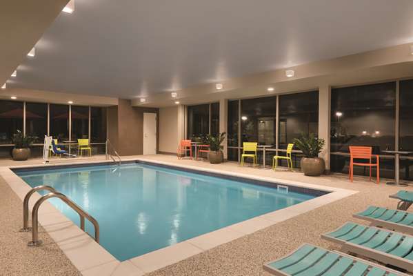 Pool - Home2 Suites by Hilton Dublin
