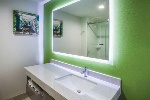  - La Quinta Inn & Suites Owasso