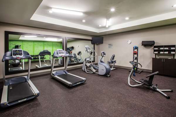 Fitness/ Exercise Room - La Quinta Inn & Suites Owasso