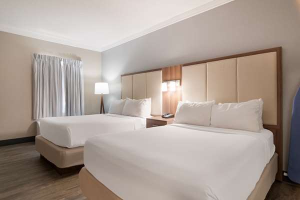  - SureStay Hotel by Best Western Downtown Helen