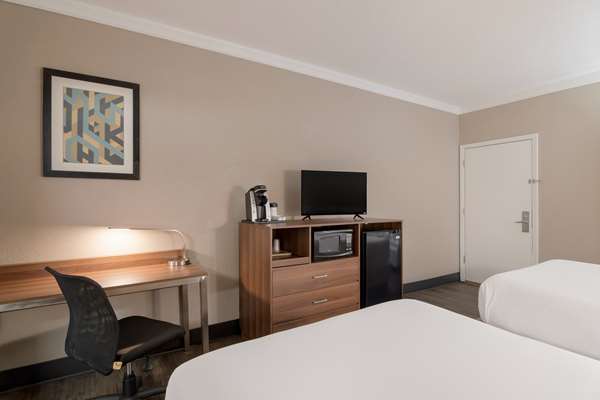  - SureStay Hotel by Best Western Downtown Helen