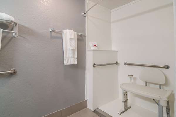 - SureStay Hotel by Best Western Downtown Helen