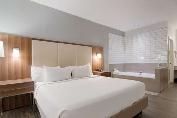  - SureStay Hotel by Best Western Downtown Helen