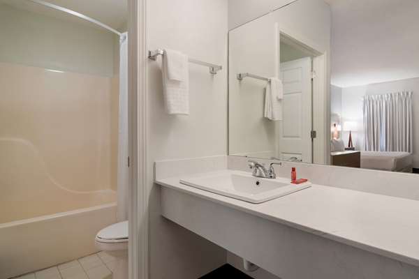  - SureStay Hotel by Best Western Downtown Helen