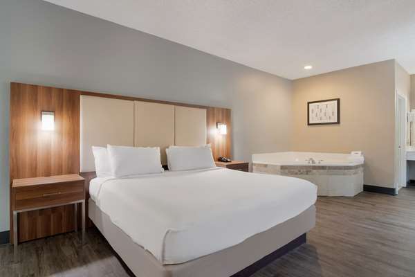  - SureStay Hotel by Best Western Downtown Helen