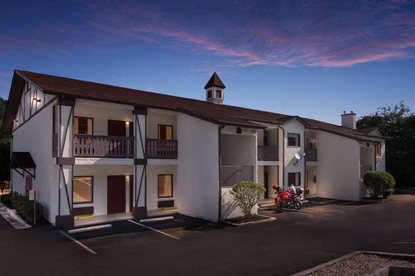 Exterior view - SureStay Hotel by Best Western Downtown Helen