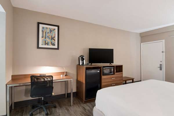  - SureStay Hotel by Best Western Downtown Helen