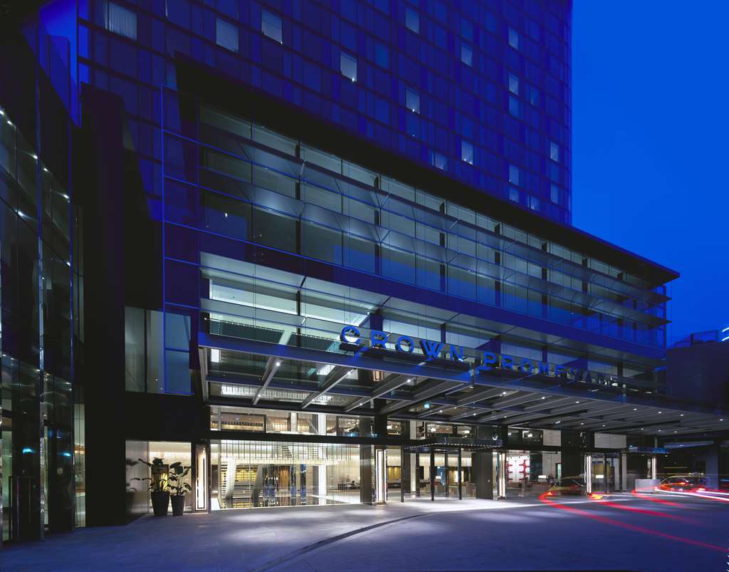 Crown Promenade Hotel