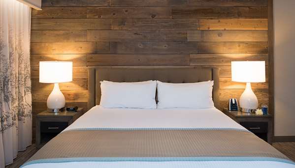  - Hotel Azure South Lake Tahoe