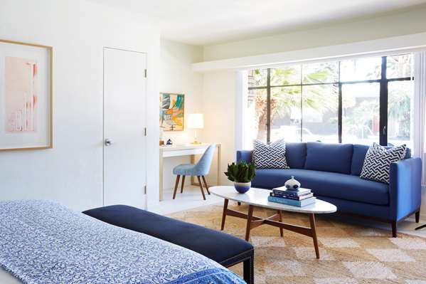  - Holiday House Hotel Palm Springs