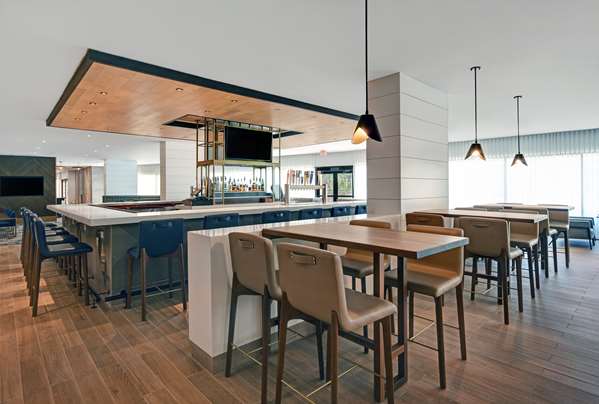 Bar - Hilton Peachtree City Hotel & Conference Center