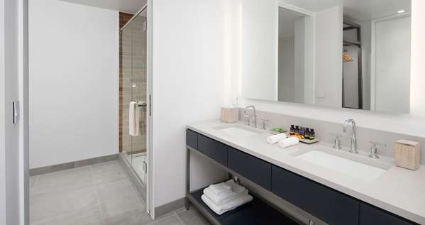  - Canopy by Hilton Hotel the Wharf Washington DC