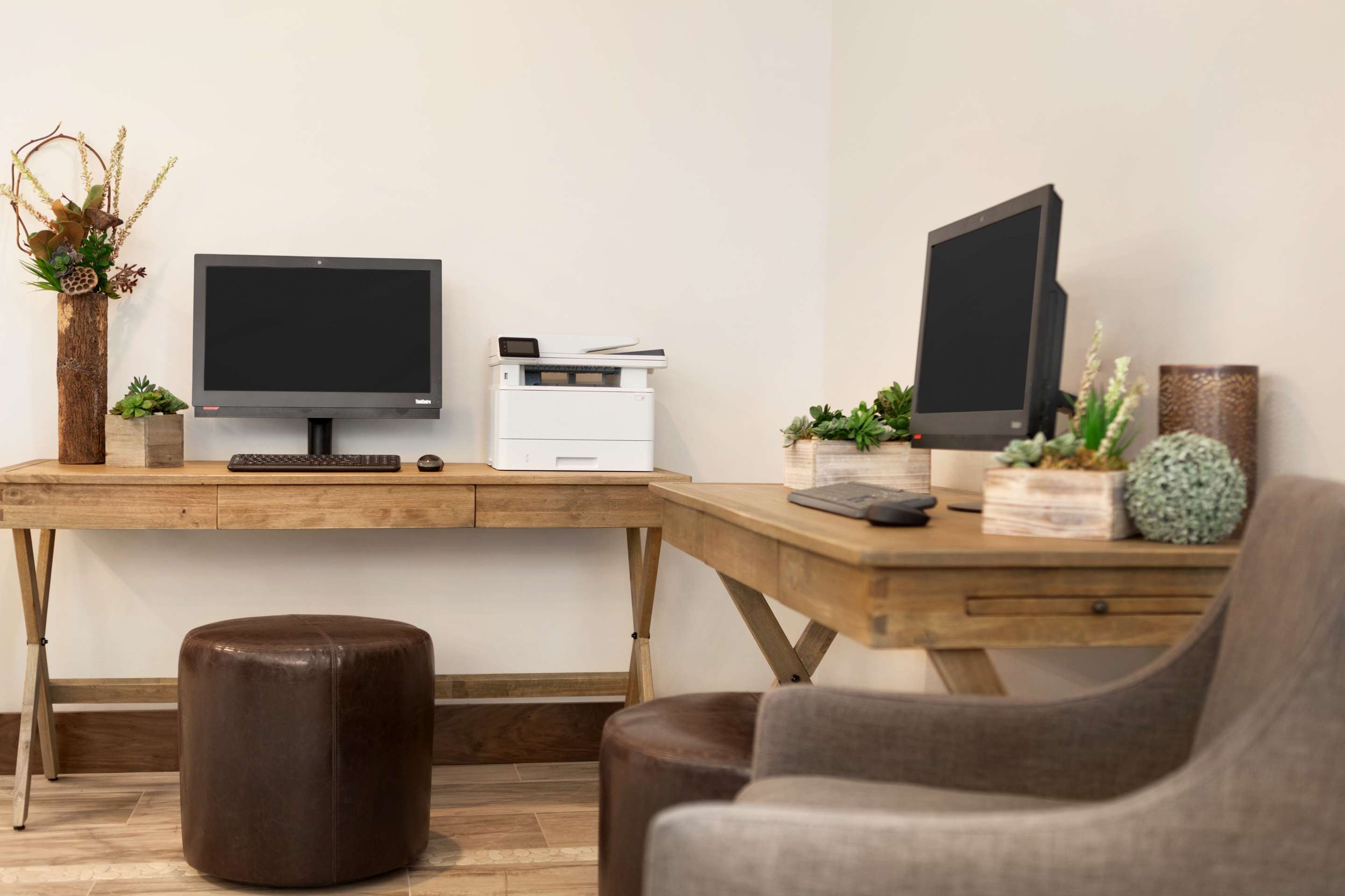 Business Center | Embassy Suites by Hilton Boulder