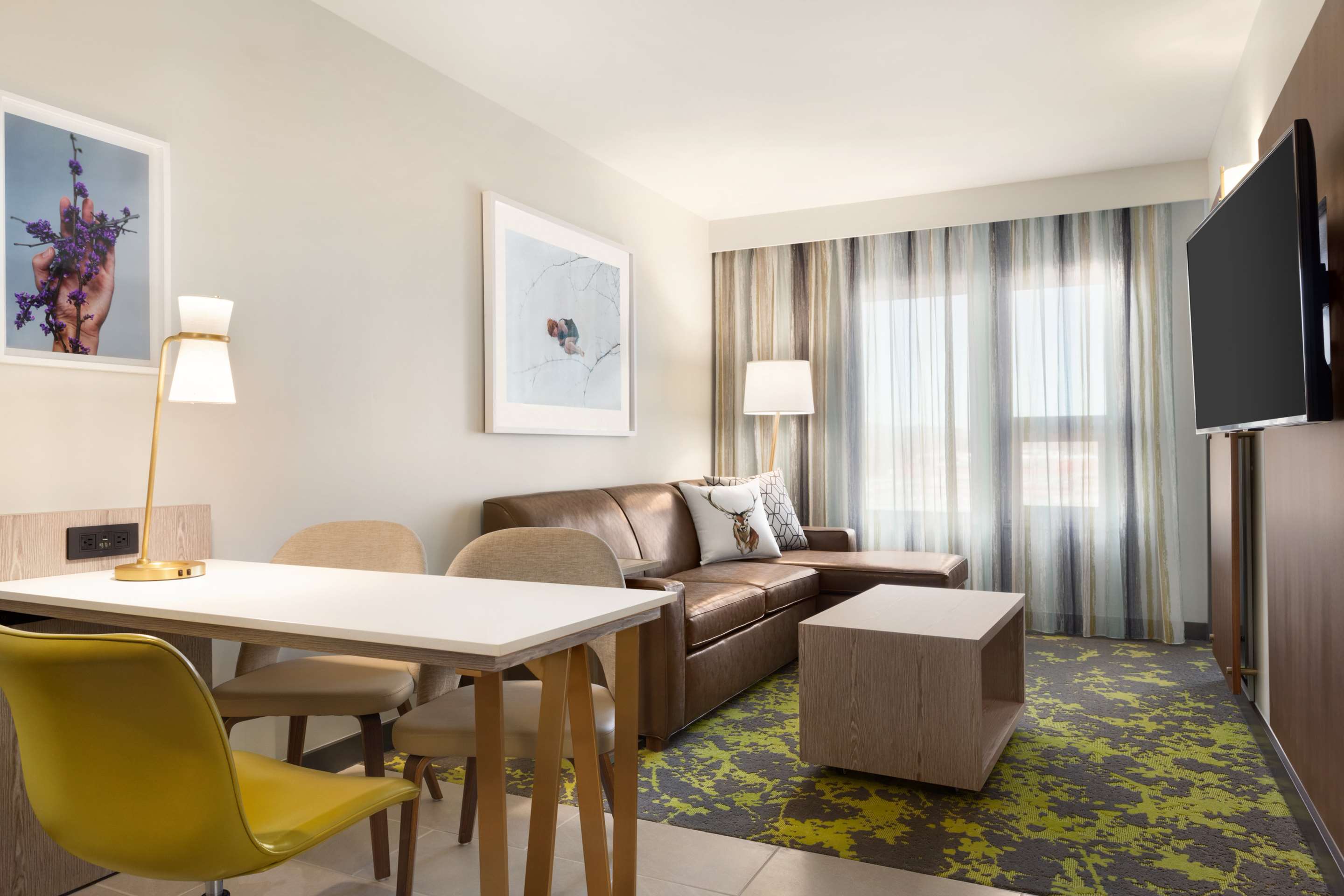 Guest room
