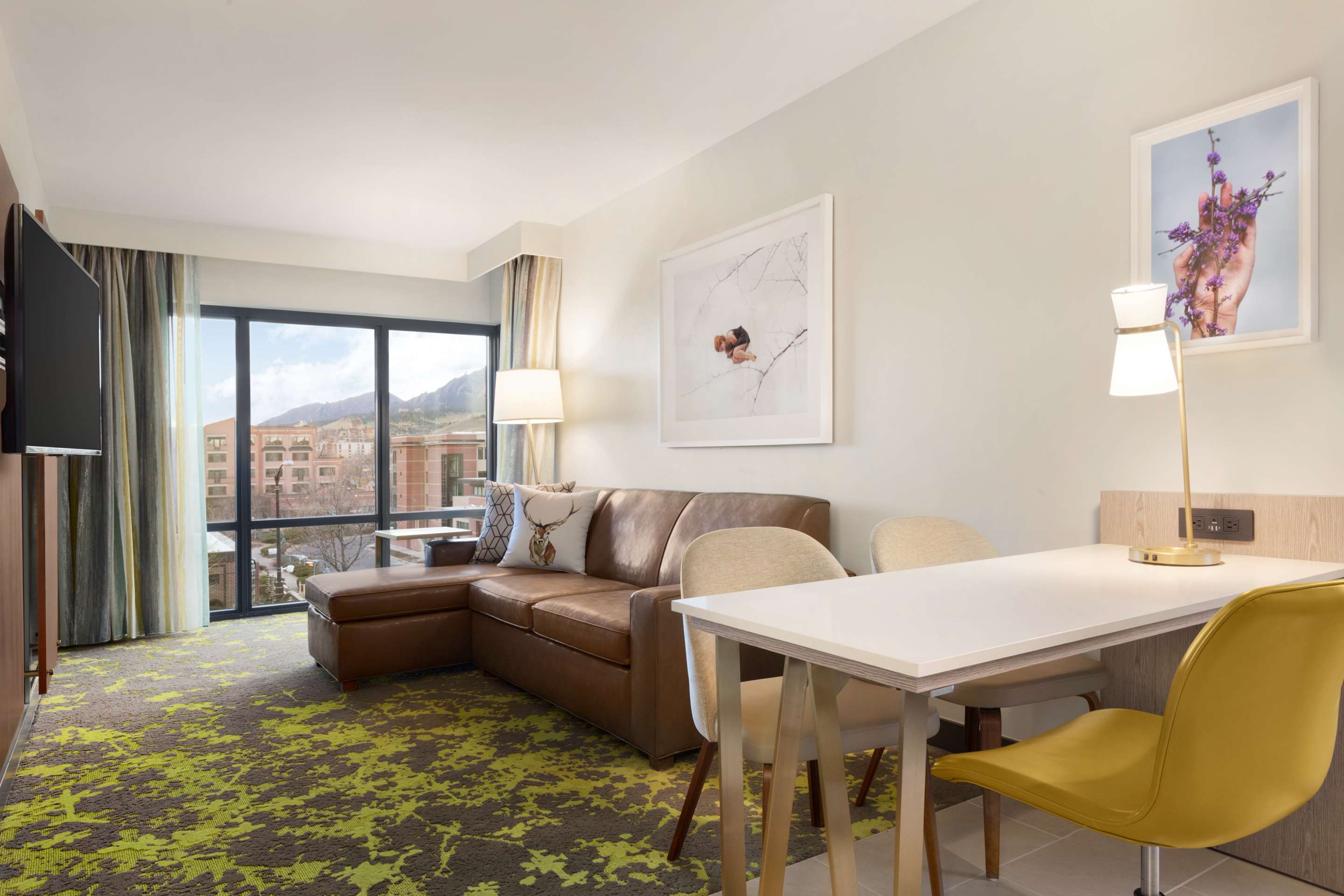 Guest room