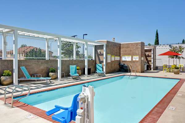 Pool - Home2 Suites by Hilton Azusa - I-210, Exit 40