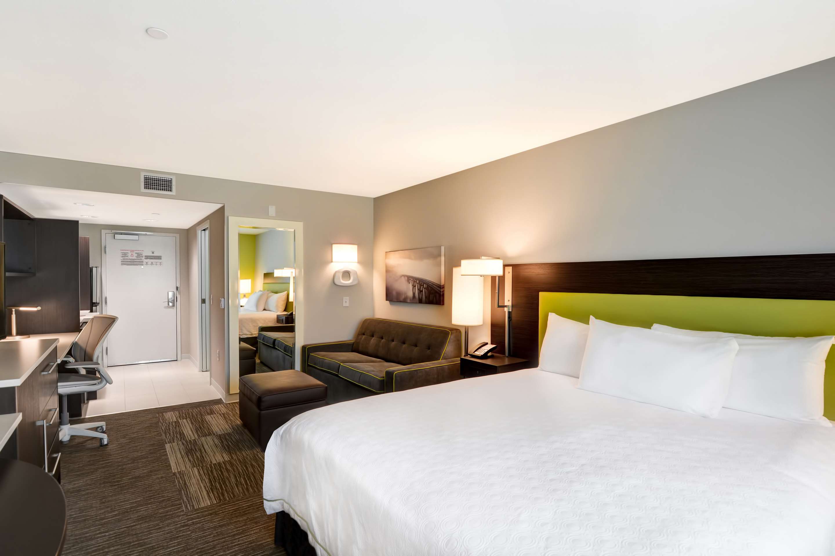 Guest room