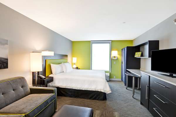  - Home2 Suites by Hilton Azusa - I-210, Exit 40