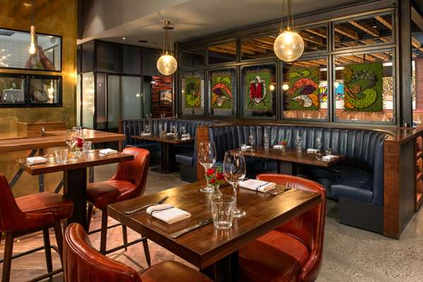 Restaurant - Duniway Portland Hilton Hotel Downtown - I-405, Exit 2A