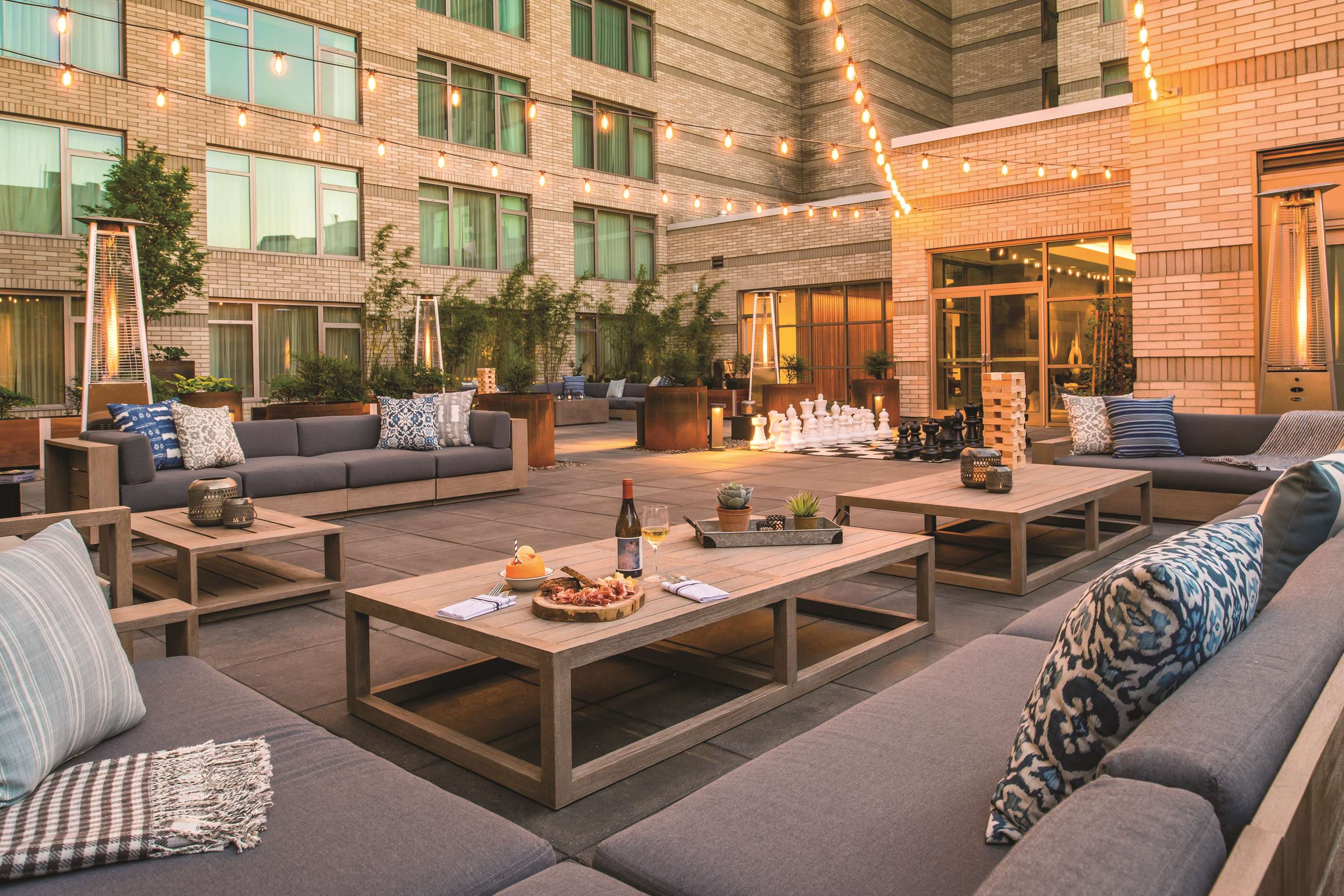 Exterior | The Duniway Portland A Hilton Hotel