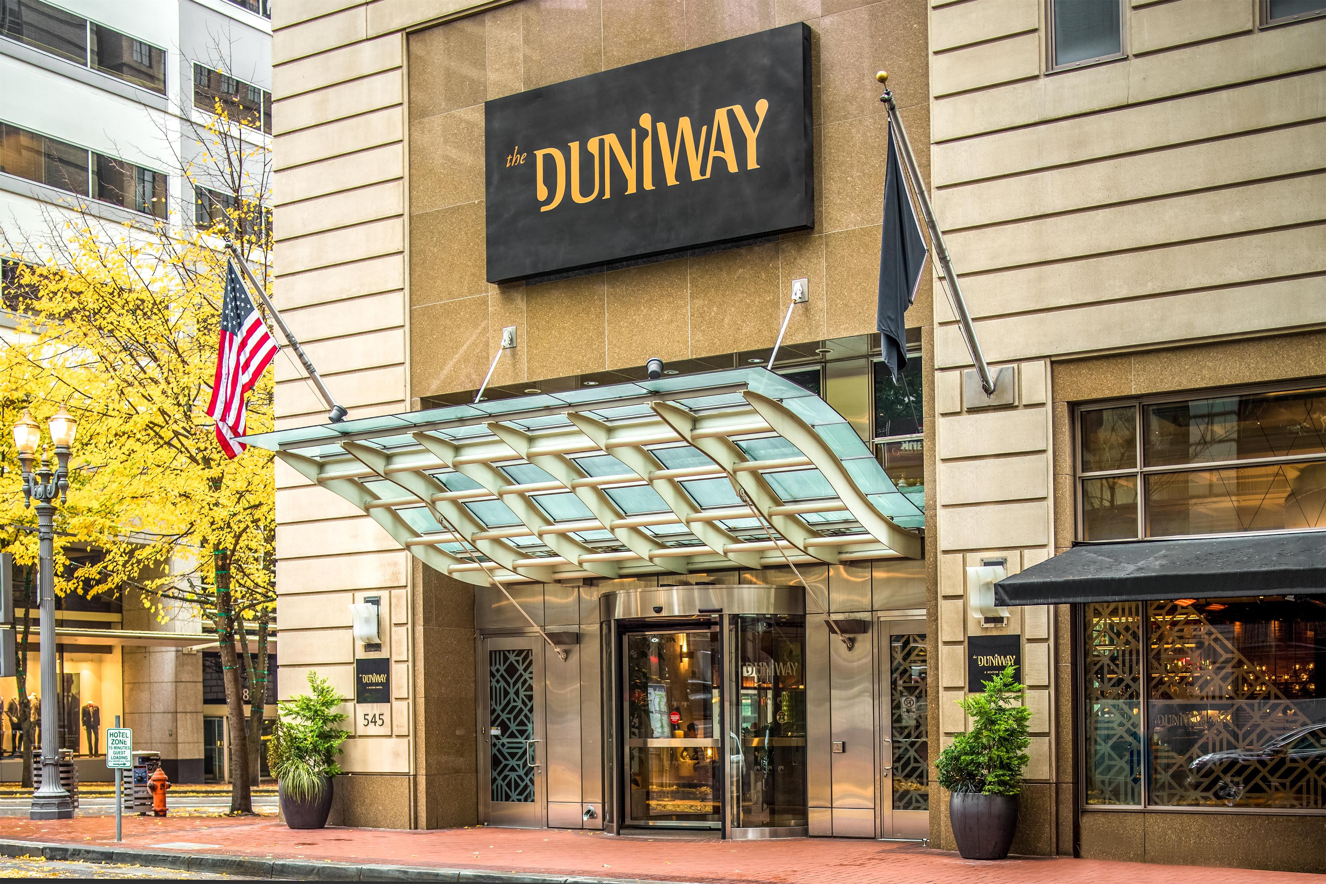 Exterior | The Duniway Portland A Hilton Hotel