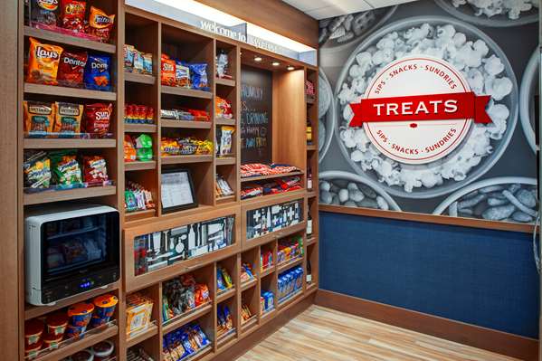 Restaurant - Hampton Inn and Suites Syracuse North - I-81, Exit 25A