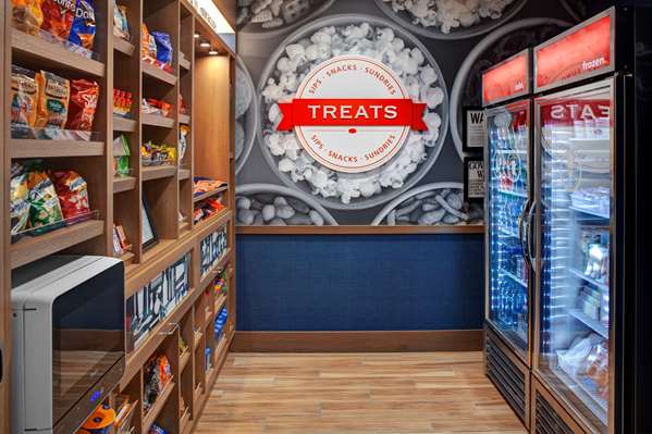 Restaurant - Hampton Inn and Suites Syracuse North - I-81, Exit 25A