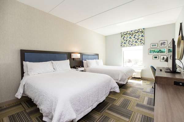  - Hampton Inn and Suites Syracuse North - I-81, Exit 25A