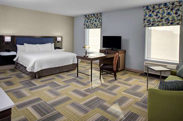  - Hampton Inn and Suites Syracuse North - I-81, Exit 25A