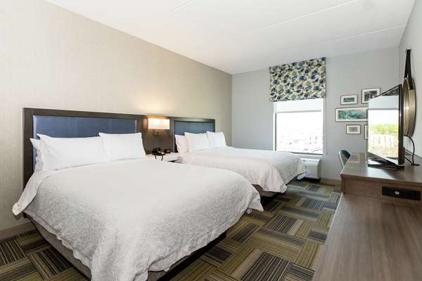  - Hampton Inn and Suites Syracuse North - I-81, Exit 25A