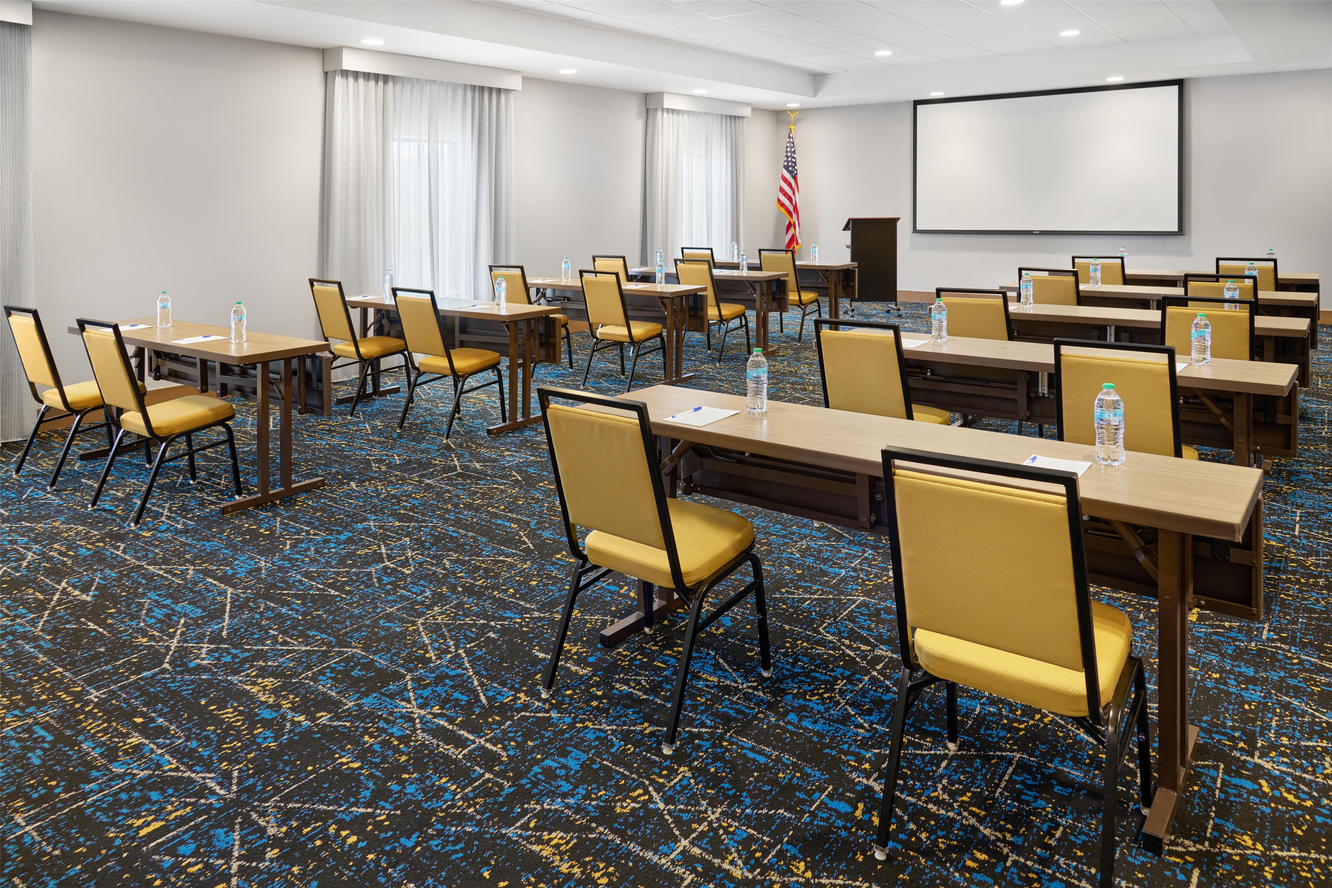 Meeting Room | Hampton Inn & Suites Syracuse North Airport Area