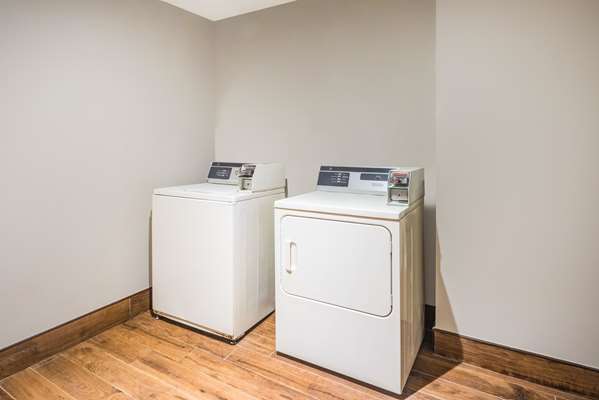  - La Quinta Inn & Suites Central Brooklyn