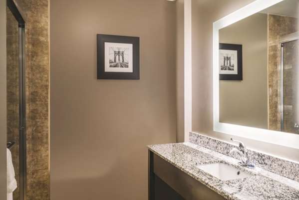  - La Quinta Inn & Suites Central Brooklyn