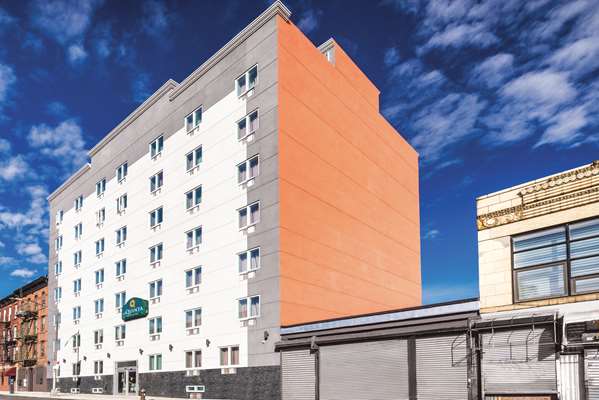 Exterior view - La Quinta Inn & Suites Central Brooklyn