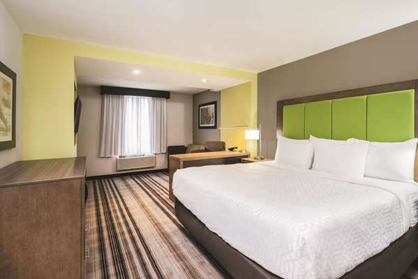  - La Quinta Inn & Suites Central Brooklyn