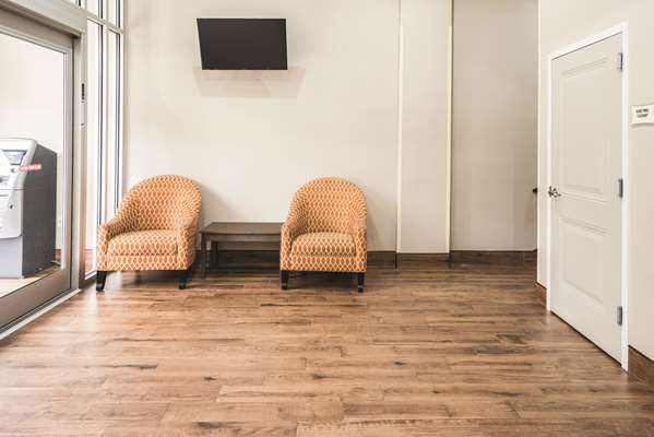  - La Quinta Inn & Suites Central Brooklyn