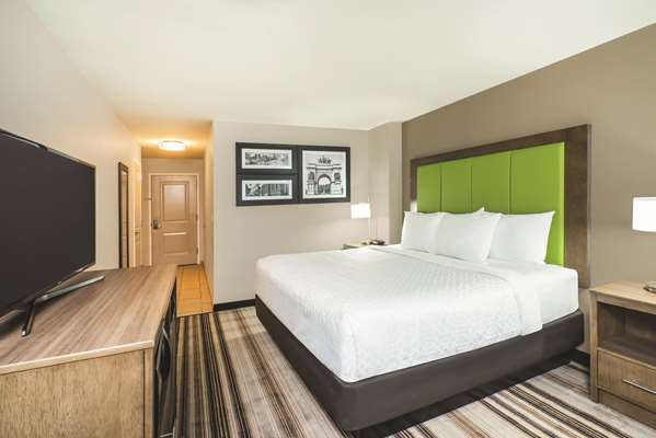  - La Quinta Inn & Suites Central Brooklyn