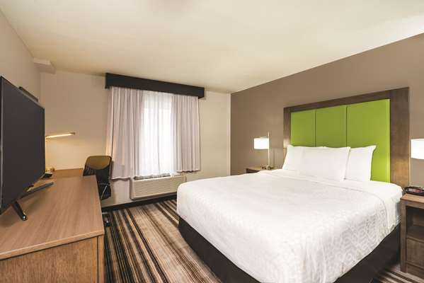  - La Quinta Inn & Suites Central Brooklyn