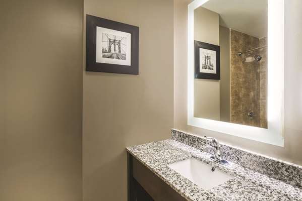  - La Quinta Inn & Suites Central Brooklyn