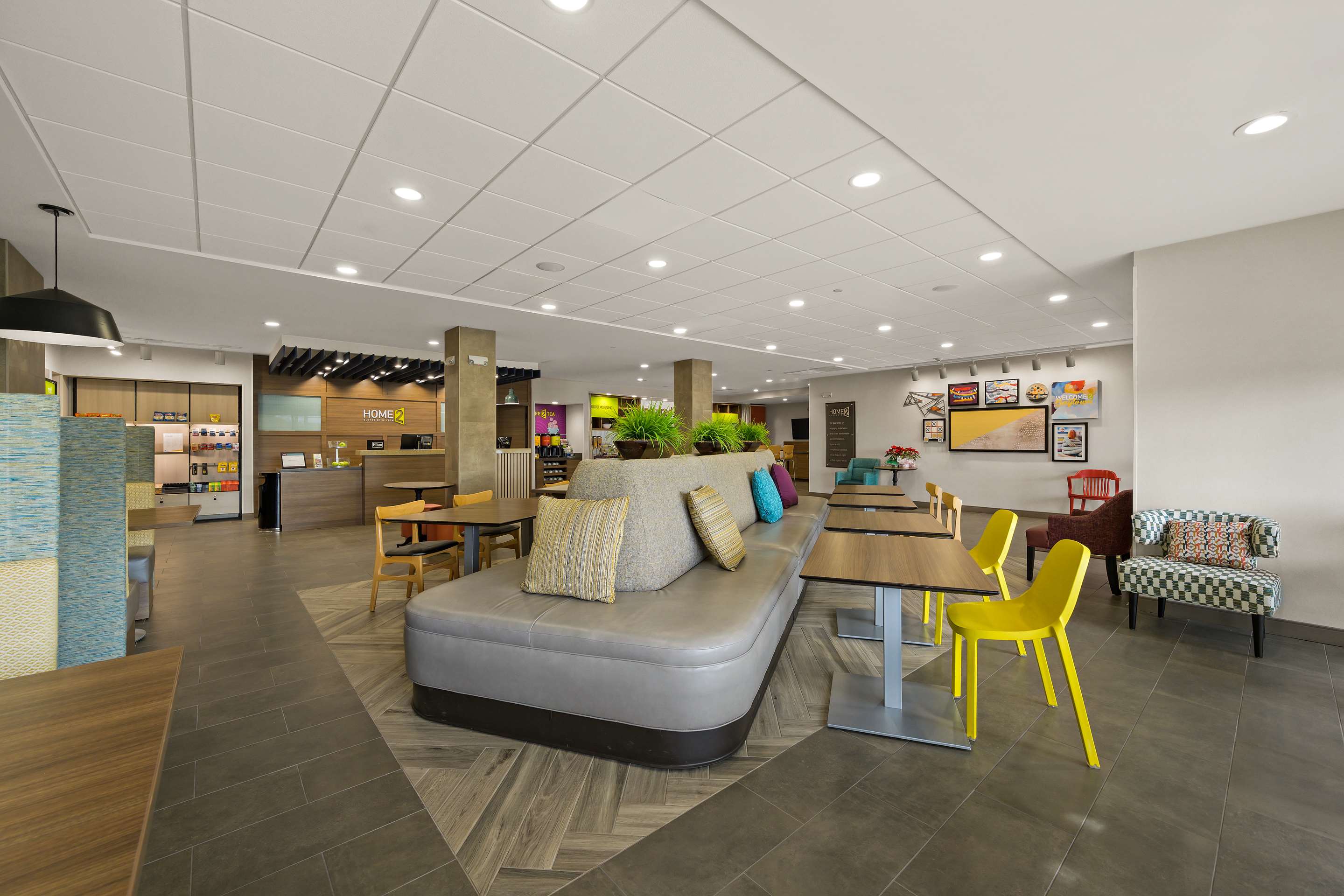 Lobby | Home2 Suites by Hilton Baytown